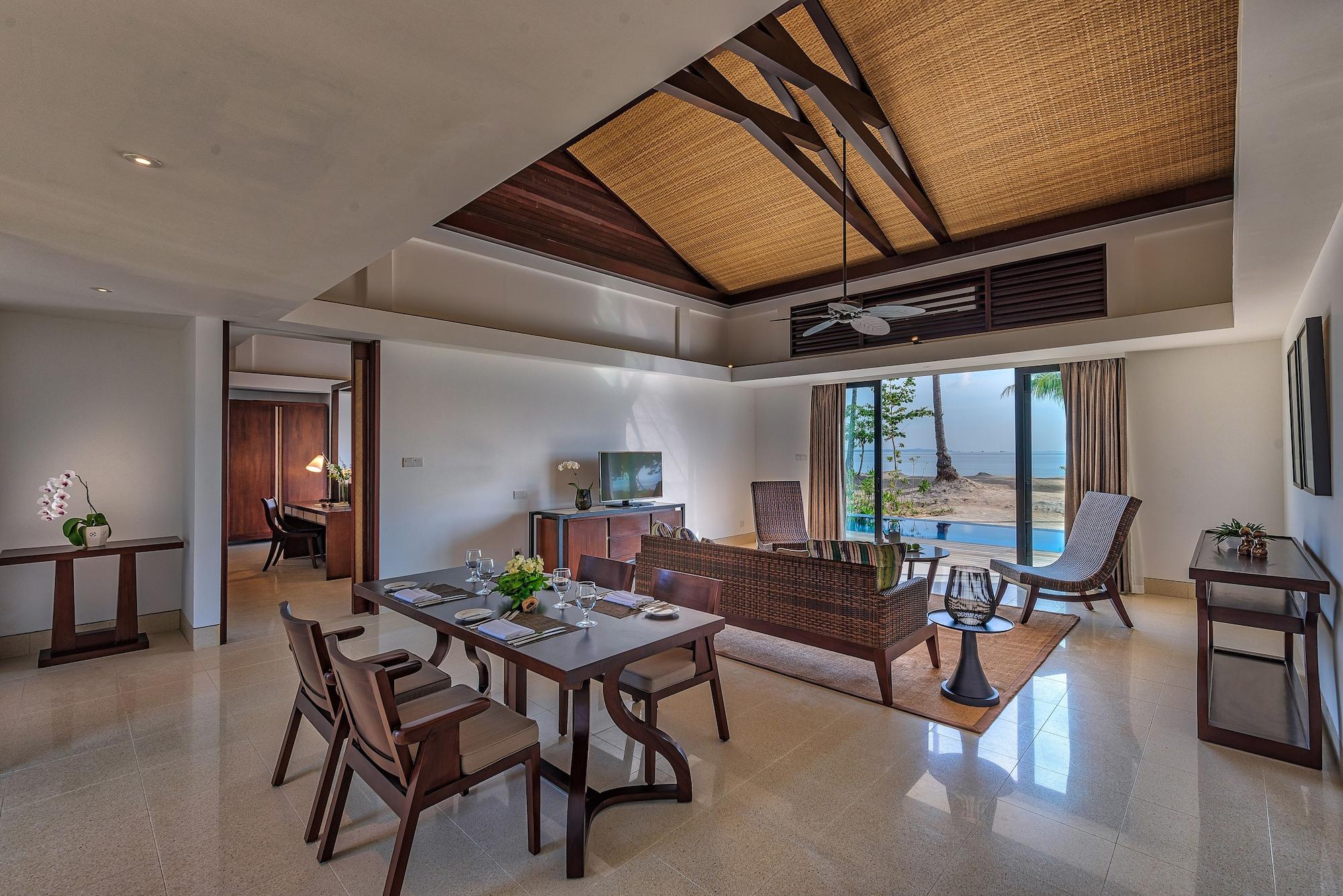 Resort The Bintan 5*