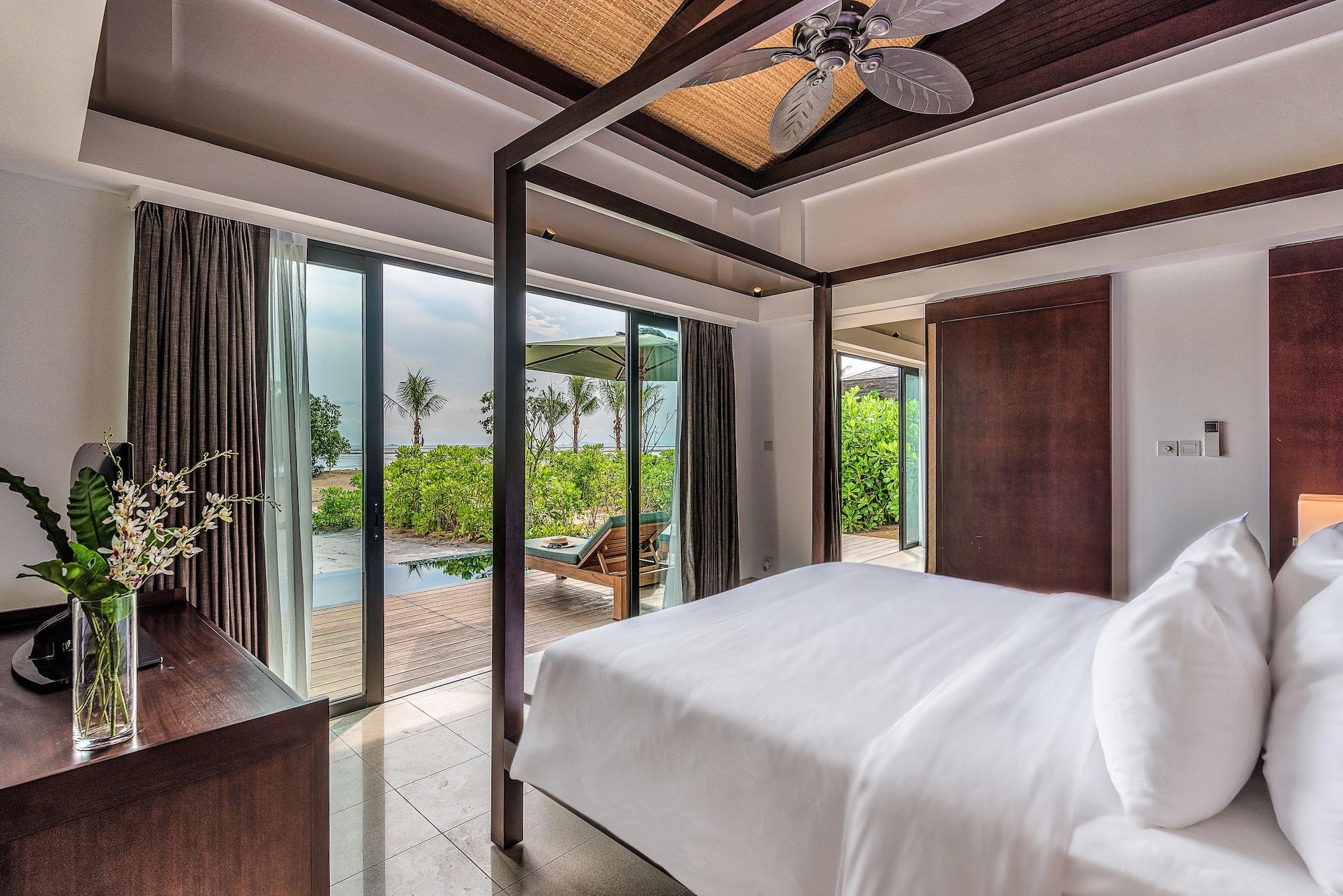 Resort The Bintan 5*