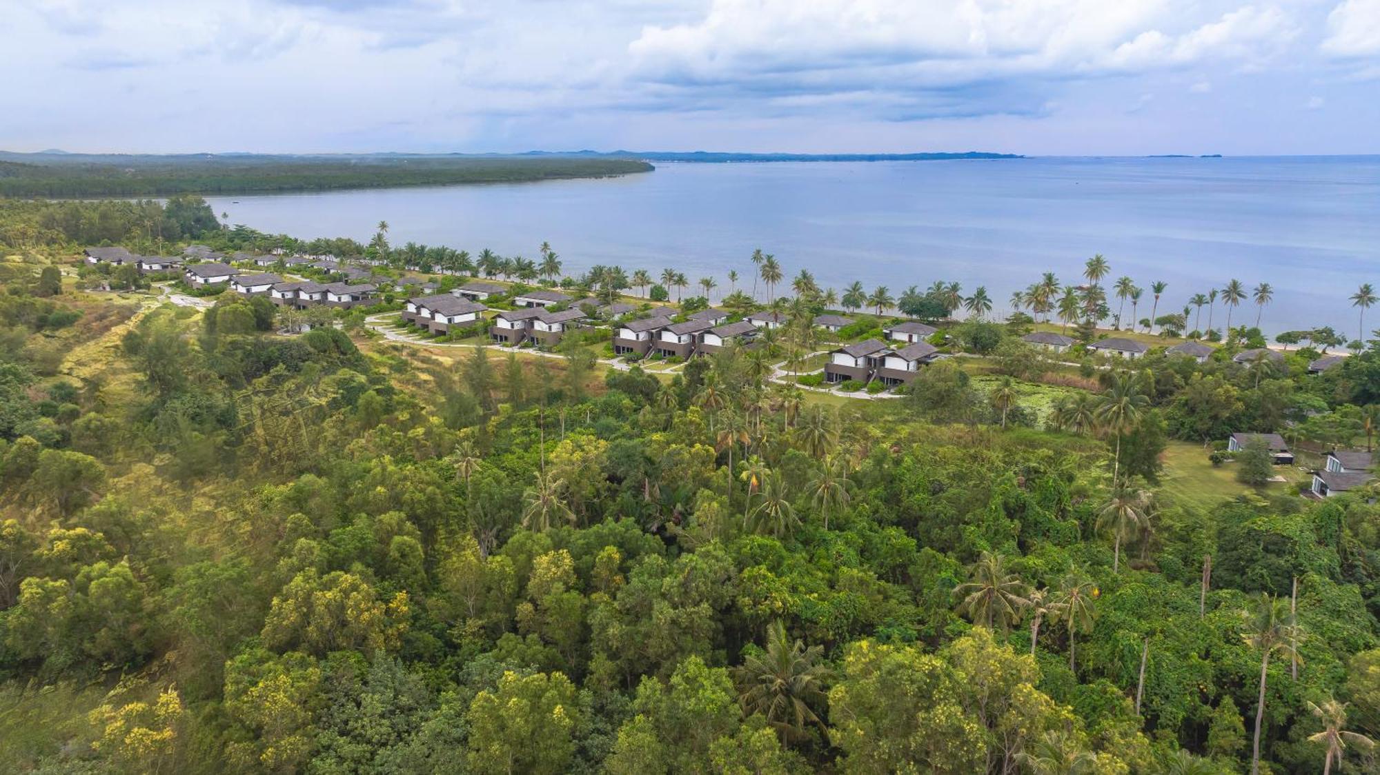 Resor The Bintan 5*